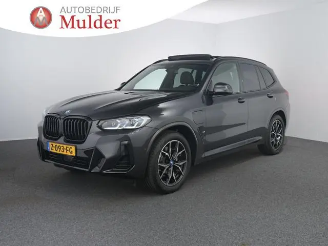 BMW X3 xDrive30e | Pano | Trekhaak | M-Sport | Shadow line |