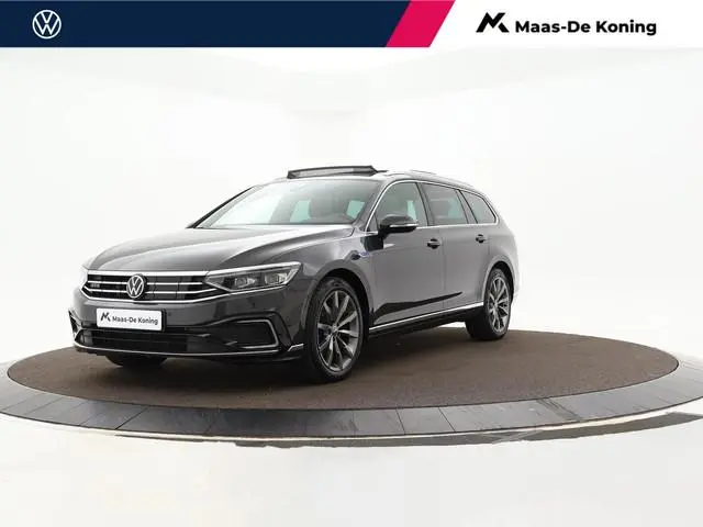 Volkswagen Passat Variant 1.4 TSI 218pk DSG PHEV GTE Business · Panoramadak · Camera · Apple/Android...