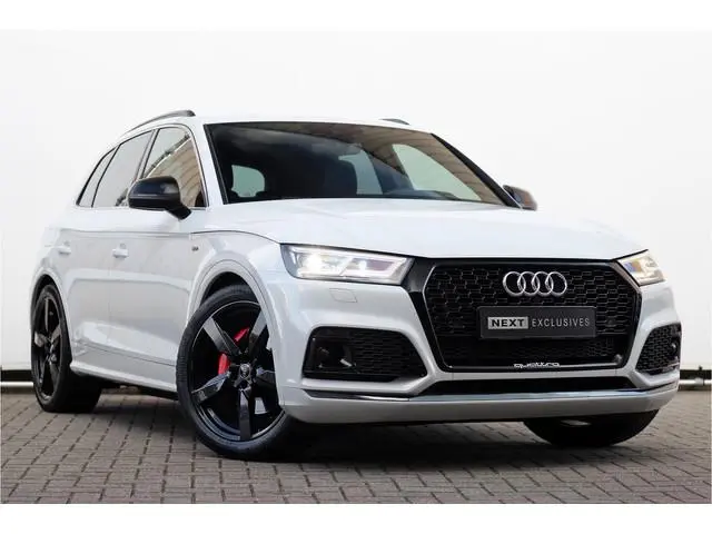 Audi Q5 55 TFSI e quattro Competition |Luchtver.|Trekh.|Matrix|Carplay