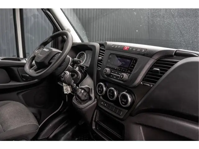 Iveco Daily **35S14V L2H2 | 140PK | 3.5T Trekgewicht | Cruise | Climate**