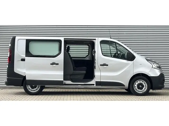 Renault Trafic 2.0 dCi 120 L2H1 DC Dubbele cabine MARGE BTW VIJ