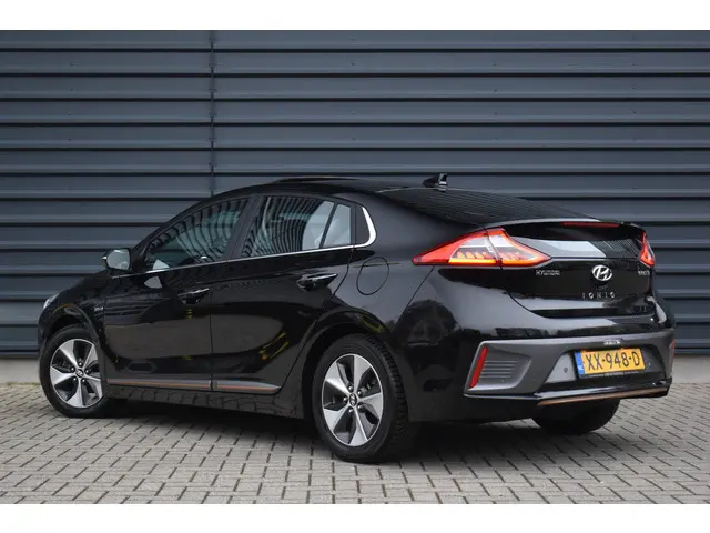 Hyundai IONIQ Premium EV | Schuif/kanteldak | Adaptive cruise control | Lederen Bekleding | Stoelver...