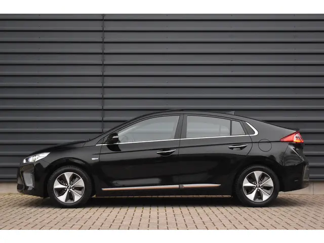 Hyundai IONIQ Premium EV | Schuif/kanteldak | Adaptive cruise control | Lederen Bekleding | Stoelver...