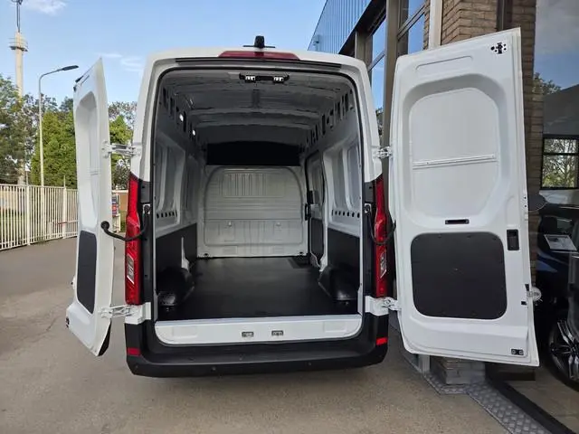Maxus eDeliver9
