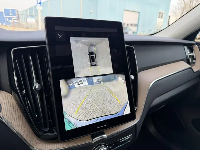 Volvo XC60 2.0 T6 Plug-in hybrid AWD Ultra Bright Luchtvering l Trekhaak l 360