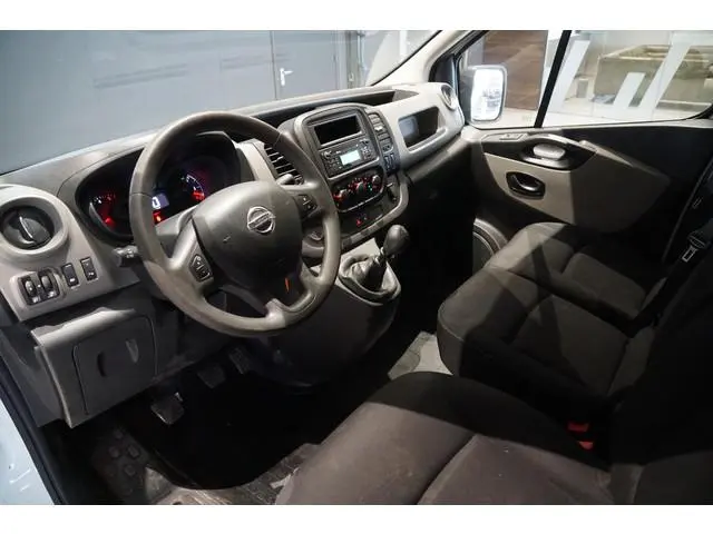 Nissan NV300