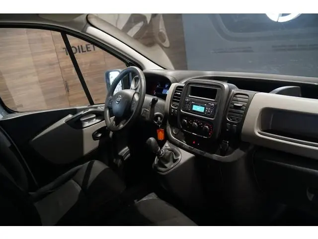 Nissan NV300