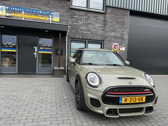 MINI Mini 2.0 John Cooper Works Chili | 1E EIGENAAR | 3/6/12MND GARANTIE | 230PK | PANO | ACC | CARP...