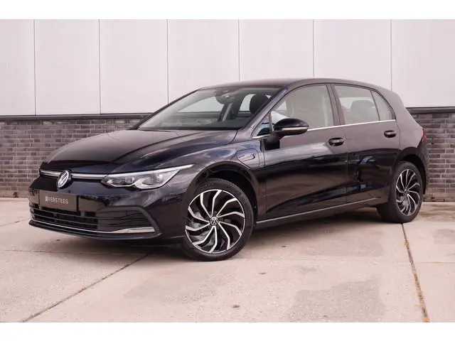 Volkswagen Golf 1.4 eHybrid Style | Carplay | Camera | Memory | Navi | Sfeerverlichting | LED | IQ-L...