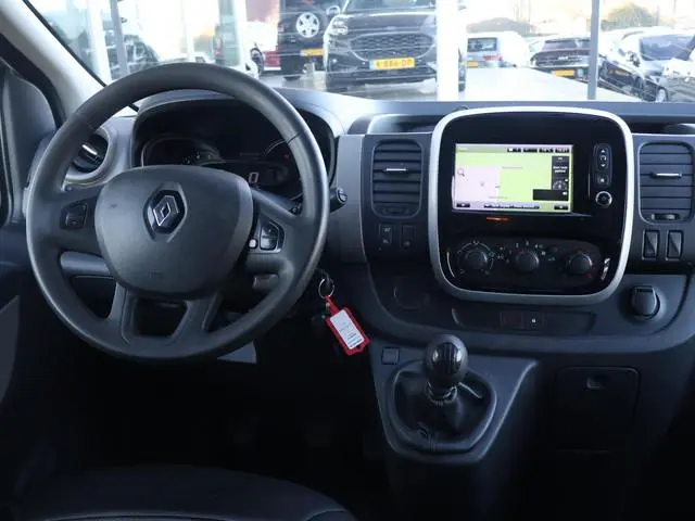 Renault Trafic 1.6 dCi T29 L2H1 DUBBEL CABINE + TREKHAAK 2000 KG | NAVIGATIE | CRUISE CONTROL | AIRC...
