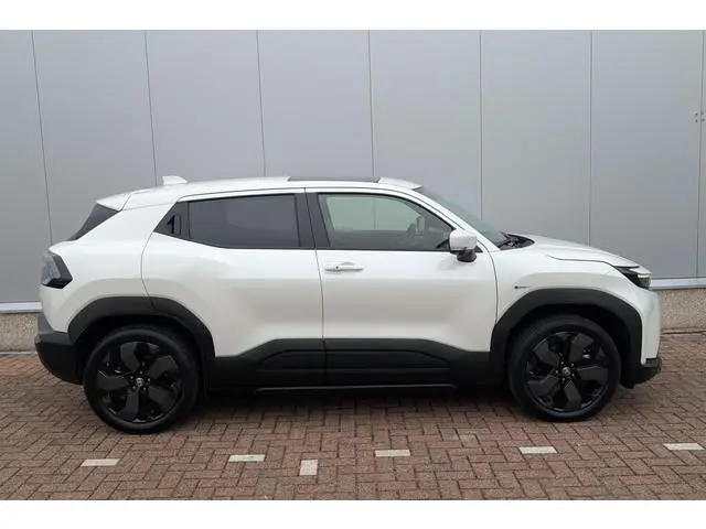 Toyota Urban Cruiser Executive 61 kWh