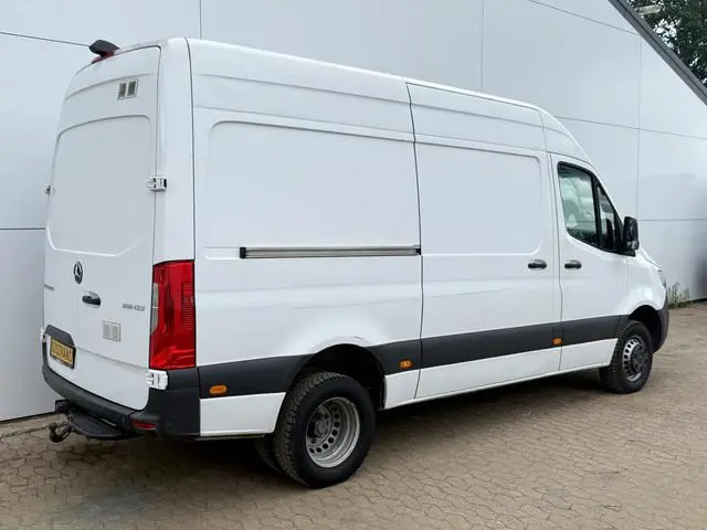 Mercedes-Benz Sprinter 516 2.2 CDI L2H2 Dubbellucht 10 Inch MBUX 3,5t Trekhaak Climate Control Navig...
