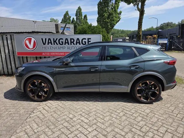 CUPRA Formentor 1.4 e-Hybrid VZ Performance 19"/Panoramadak/Virtual cockpit/Dodehoek/Lane Assist/Key...