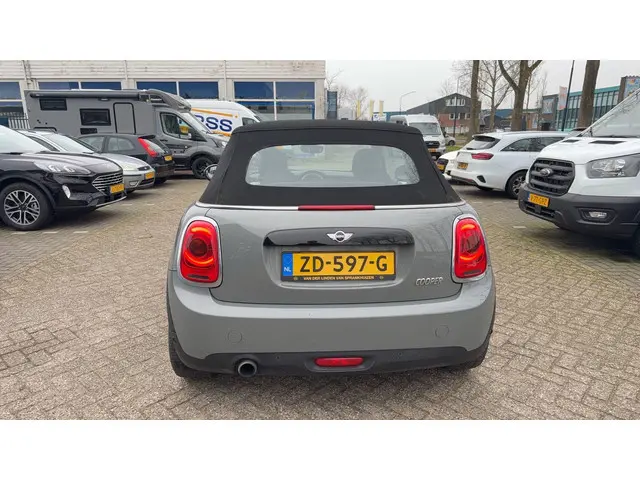 MINI Cooper Cabrio