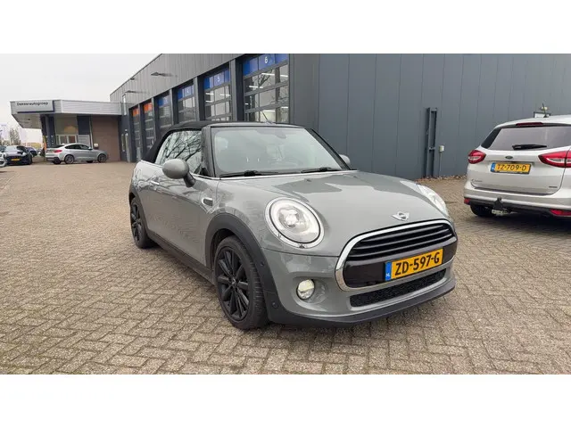 MINI Cooper Cabrio