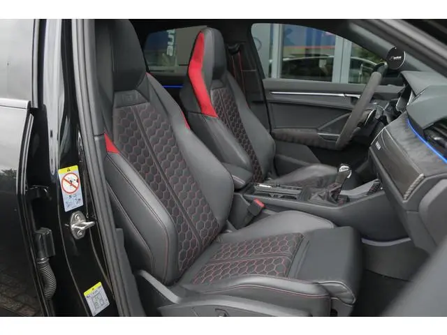 Audi RSQ3