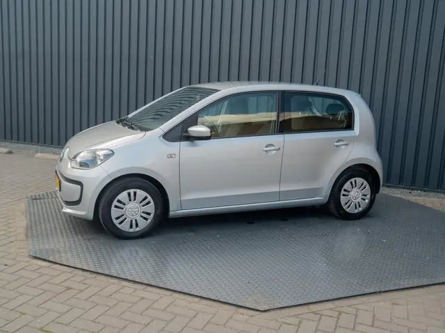 Volkswagen Up! 1.0 move up! BlueMotion | Airco | Navi | Bluetooth | Prijs Rijklaar!!