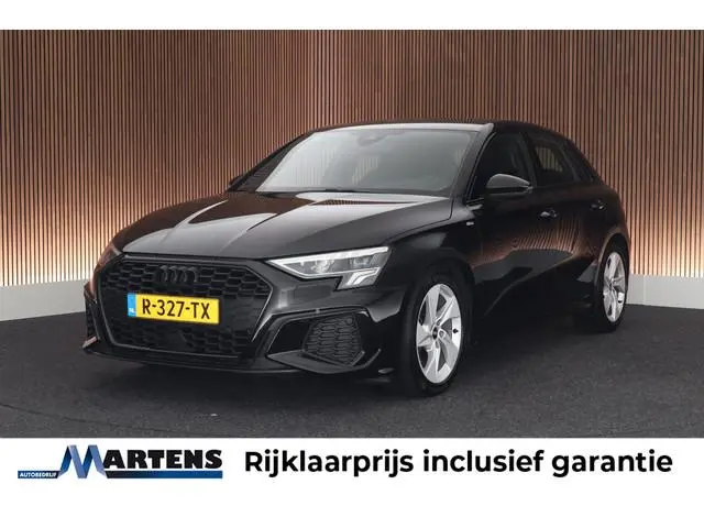 Audi A3 Sportback 30 TFSI 110pk S edition LED Parkeersensoren Virtual Cockpit Navigatie 2x S-Line