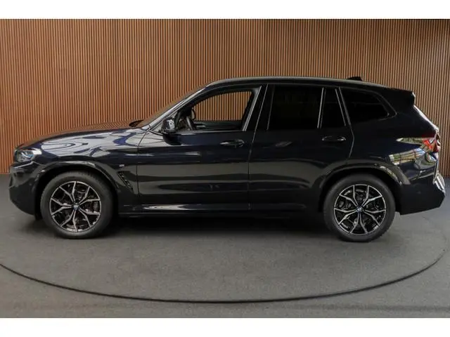 BMW X3 xDrive20i High Exe M-Pakket Leer Camera HUD ACC Navi Laser LED Elektr. achterklep Climate (3-...