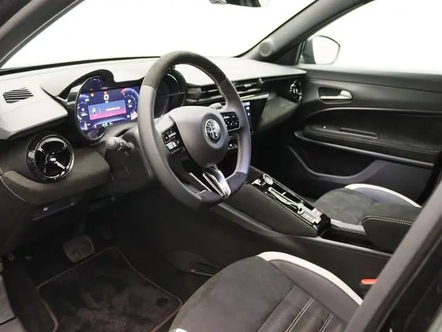 Alfa Romeo Junior 1.2 Turbo Hybrid Ibrida Sport Speciale | Alcantara | Technopack | Speciale Actie k...