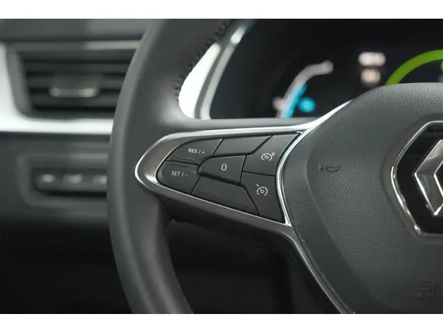 Renault Captur 1.6 E-Tech full hybrid 145 techno | Camera | Parkeersensoren | Climate control | Keyl...