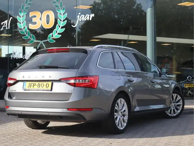 ŠKODA Superb Combi 1.4 TSI iV Business Edition Plus Virtual Cockpit Adap Cruise /Elektr Trekhaak /Na...