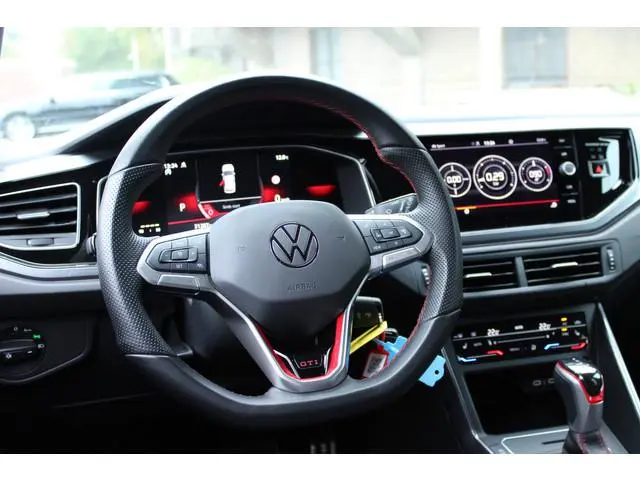 Volkswagen Polo GTI 2.0 TSI 210PK DSG GTI-SPORT LED/CARPLAY/PDC BOVAG GARANTIE