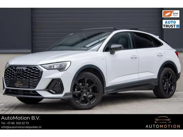 Audi Q3 Sportback 35 TFSI S line PANO CAMERA DODEHOEK CARPLAY