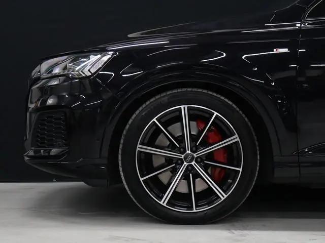 Audi Q7 60 TFSI e quattro Competition S Line [LUCHTVERING, TREKHAAK UITKLAPBAAR, SCHUIFDAK, BOSE 3D,...