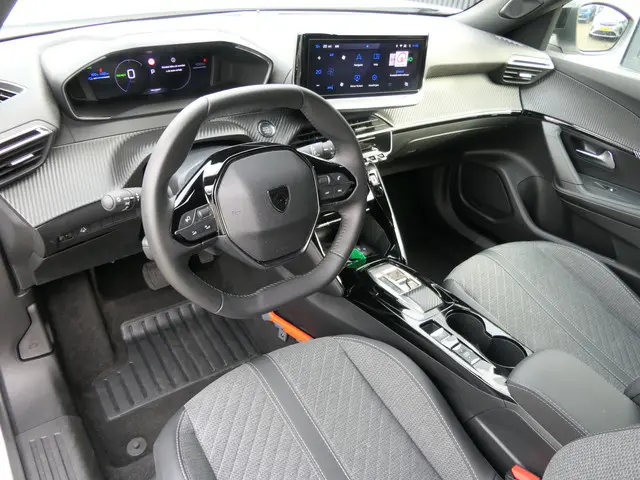 Peugeot e-2008 EV Allure Avantage 54 kWh | Navigatie | Camera | Adaptive Cruise Control | Dodehoek D...