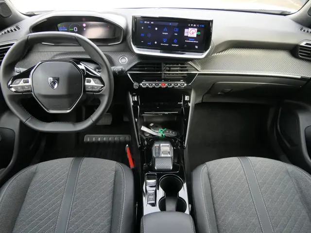 Peugeot e-2008