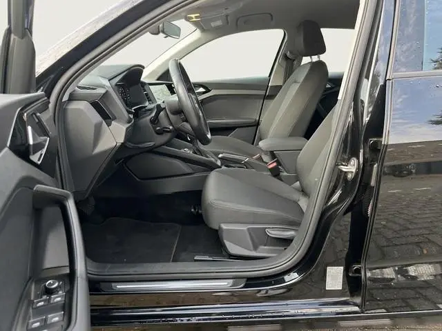 Audi A1 Sportback 30 TFSI epic 116pk | Navigatie | Climatronic | Stoelverwarming | Climatronic | Par...