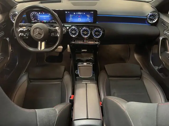 Mercedes-Benz A-klasse 250 e AMG Line 18"/Panoramadak/Head-up/Memory l+r/Stoel + stuurverwarming/Mat...