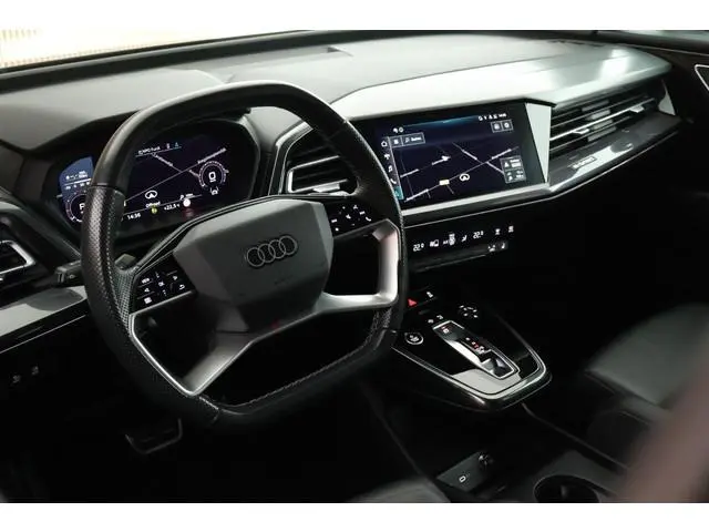 Audi Q4 e-tron 50 299pk quattro S edition 77 kWh SOH 90% Trekhaak Camera Leder Memory Navigatie 2x S...