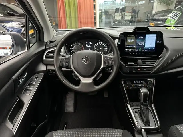 Suzuki S-Cross