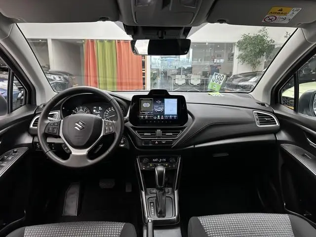 Suzuki S-Cross