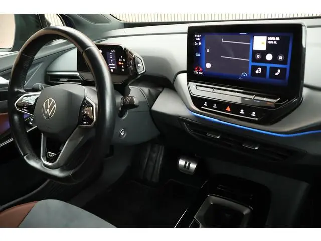 Volkswagen ID.4 First 77 kWh 204pk SOH 87% Trekhaak Camera Warmtepomp Stoelverwarming Navigatie