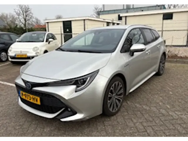 Toyota Corolla Touring Sports 1.8 Hybrid Dynamic Plus | stuur/stoelverwarming | Apple Carplay/Androi...