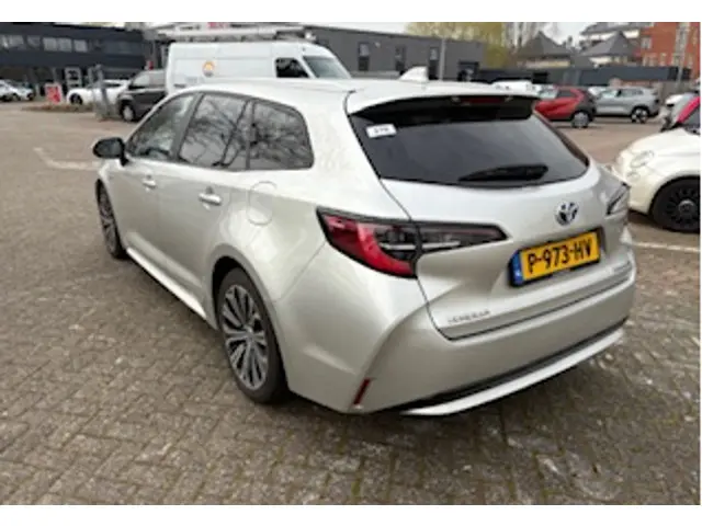 Toyota Corolla Touring Sports 1.8 Hybrid Dynamic Plus | stuur/stoelverwarming | Apple Carplay/Androi...