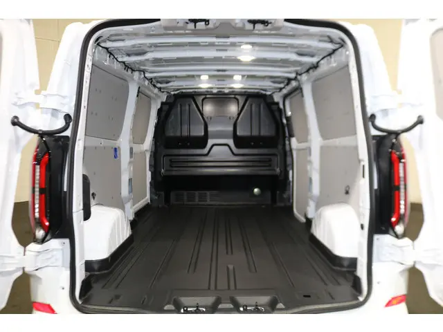 Ford E-Transit Custom 340 L2 H1 Limited 65 kWh 218pk Led 360 Camera B&O