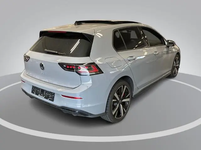 Volkswagen Golf 1.5 272pk DSG eHybrid GTE · Panoramadak · 360 Camera · P-Sensoren · Head-Up · Apple/...