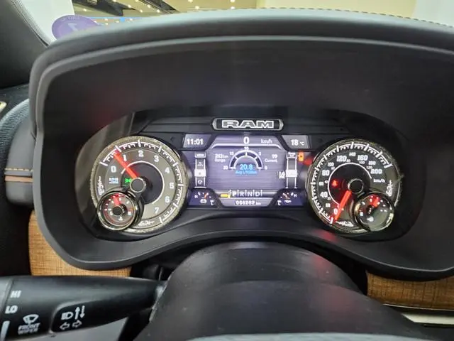 Dodge Ram Van