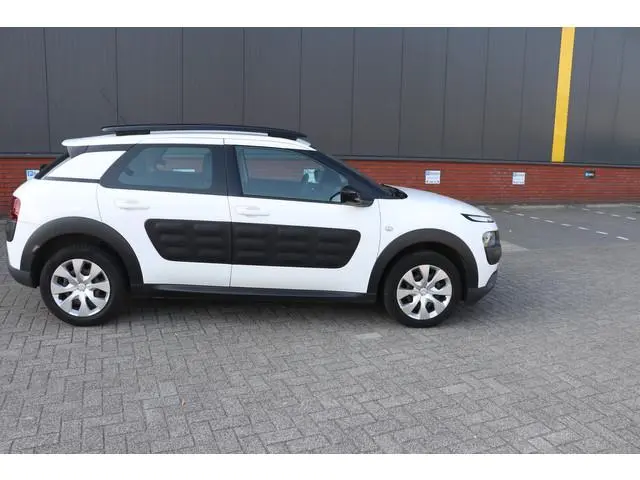Citroën C4 Cactus 1.2 PureTech Feel CLIMA | NAVI |Dealer onderhouden |Distr nieuw 100000