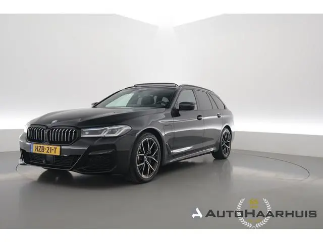 BMW 5-serie Touring 530e xDrive M Sport | Pano | HUD | Laser | Memory | Camera | Harman Kardon | Ele...