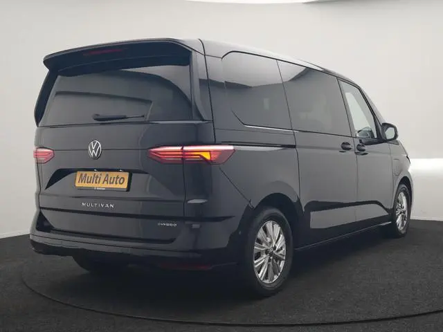 Volkswagen Multivan 1.4 eHybrid 7 Zits PHEV 218pk Dealer O.H | Trekhaak Af Fabriek | Panodak | IQ Li...