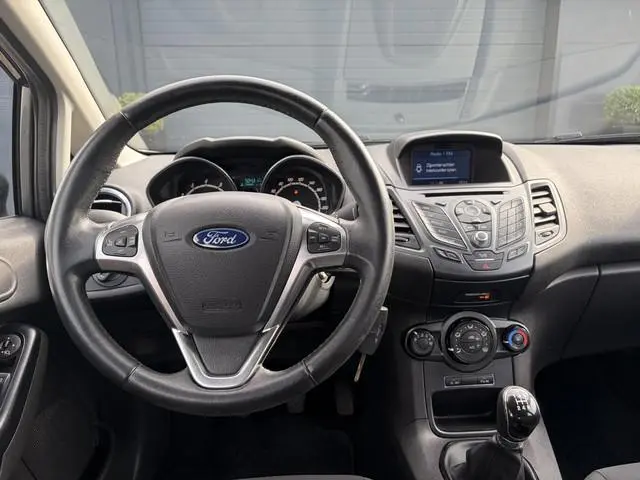 Ford Fiesta 1.0 Style Ultimate 2e Eigenaar l Navi l Airco l Cruise l Lm velgen l Pdc V+A l N.A.P l 5...