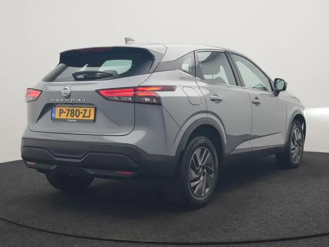 Nissan Qashqai 1.3 Acenta MHEV 141pk Dealer O.H | Adaptive Cruise | 360 Camera | Keyless | Blis | Ap...