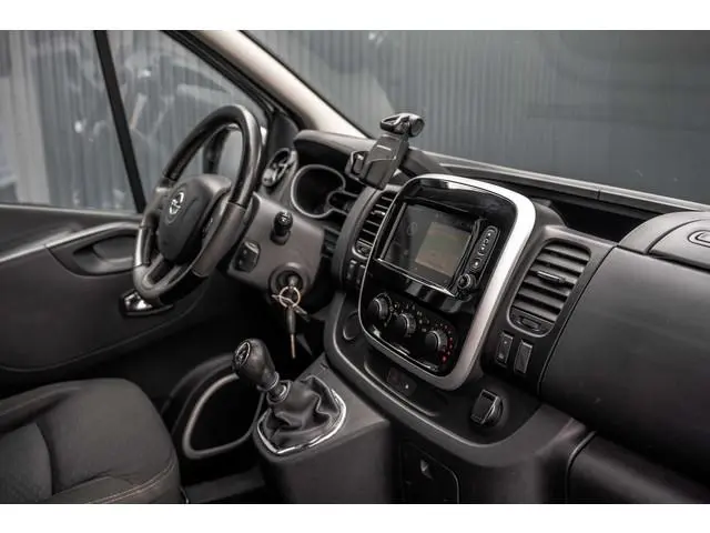 Opel Vivaro L2H1 | 146 PK | 3-Zits | Camera | Cruise | Airco | Trekhaak