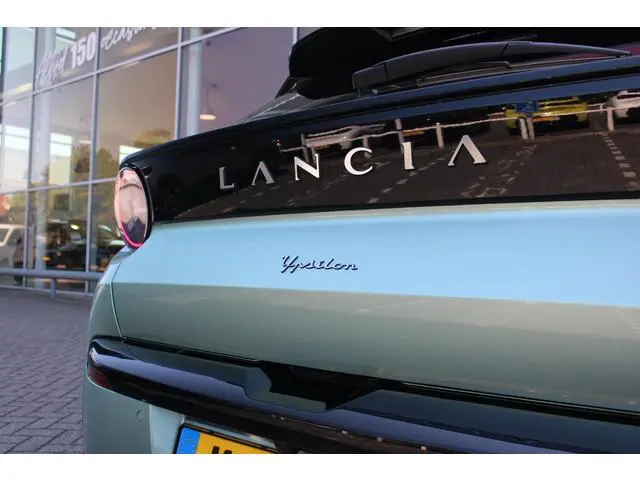 Lancia Ypsilon