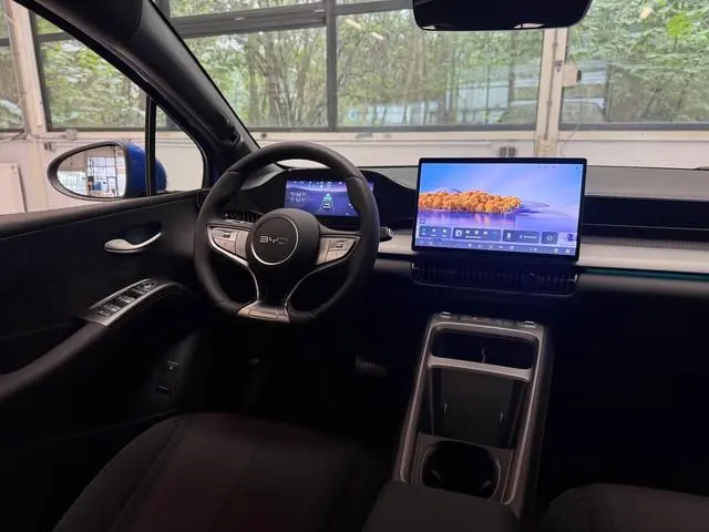 BYD DOLPHIN